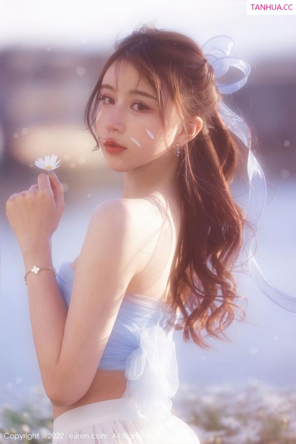 tina_甜仔  [XiuRen]高清写真图 2022.04.19 No.4888 tina_甜仔第11张图片